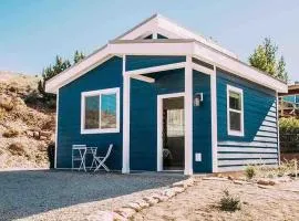 Luxury Tiny House on 1 acre near Zion & St George