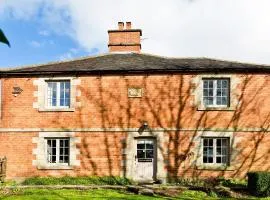 The Farmhouse - Reg