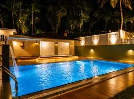 Alaya StaysTwisted Tree Together 2-BHK Villa with Shared Pool
