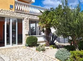 Comfortable Studio in Vir, Sea and Mountain View, 35m²