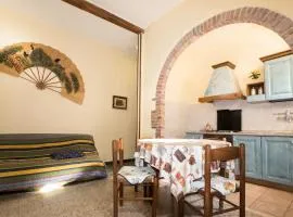 Charming Apartment in Massa Marittima, Shared Pool