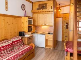 Appartement charmant à Les Menuires, 36 m², vue montagne.