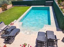 Elegant Villa in Benicarló with Private Pool