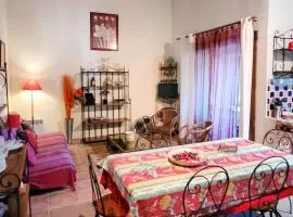 Appartement spacieux à Arles avec piscine et jardin partagé