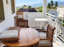 Appartement lumineux avec terrasse à Les Trois-Îlets
