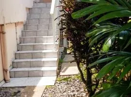 Studio charmant au cœur de Fort-de-France, 22 m², vue sur le jardin