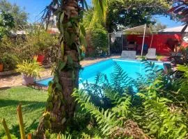 Maison cosy à Ravine des Cabris avec piscine partagée