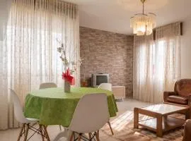 Welcoming Apartment in A Coruña, 90 m², Balcony