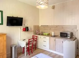 Studio moderne à Néris-les-Bains de 17 m²