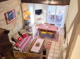 Appartement spacieux à Arles avec piscine et jardin partagé