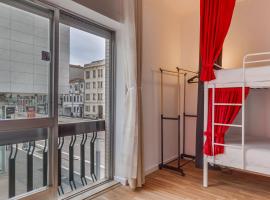 Avenue View Rooms, хотел в Порто