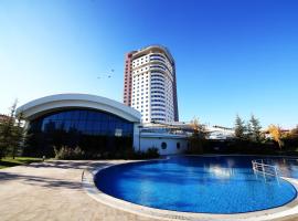 Dedeman Konya Hotel Convention Center: Konya, Konya Havaalanı - KYA yakınında bir otel