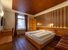 Hotel Cles, хотел в Клес