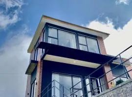 Oemah Ntuy Full view
