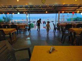 Roseal Beach Front, hotel in Baga