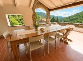 Private Steinvilla mit Dachterrasse, Pizzaofen und Badefluss 30 Min zum Meer