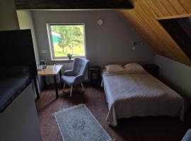 Kütioru puhkekeskus, hotel en Koloreino
