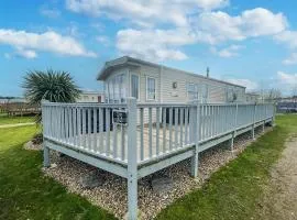6 Berth Caravan With Wifi At Wells-Next-The-Sea In Norfolk Ref 72032T