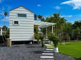 Beach Tiny House - Plot 11