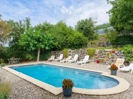 Gite du Mas St Esprit avec piscine