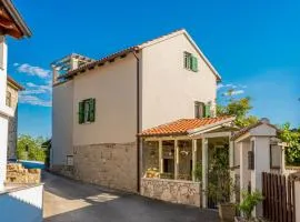 Holiday House Rea with BBQ and two terrace