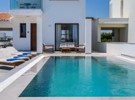 Pool Villa with 3BR Near Beach in Softades