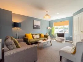 Stylish 3 bedroom house with parking & garden