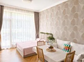Coral Bay Studio Varna - Beachfront with Free Parking