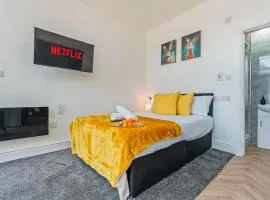 Modern Studio Apartment A with Self Check-In & Fast WiFi in Ilkeston