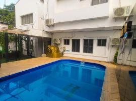 Mareot Hotel and Lounge, hotel v destinaci Maiyegun