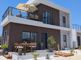 Private Studio in a Evens Mini Villa with Terrace & Garden