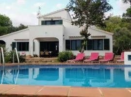 Casa en el campo con vistas al mar