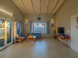Luxury 1BR Villa with Kitchen & Living Room - Himalayan Views, Pet Friendly