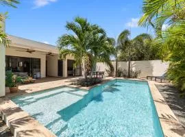 Luxe Tropische Villa met Privézwembad