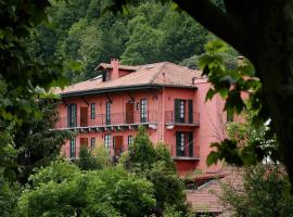 Churrut Hotel, hotell i Vera de Bidasoa