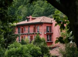 Churrut Hotel