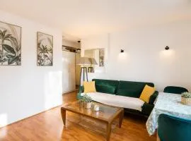 Large apartment center of Clichy 5 minutes from Paris
