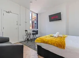 Stylish Studio Apartment B with Parking & Self Check-In in Ilkeston