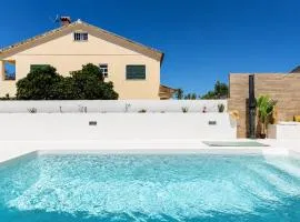 Lagoa de Albufeira Villa - Private Pool, 4 Bedrooms, BBQ & Near Beach