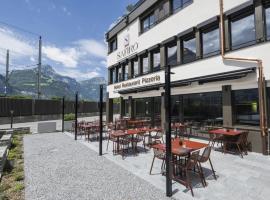 Hotel Safiro, hotel em Fluelen