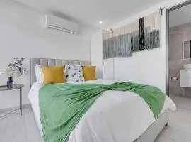 AQUA Casa A1 - Rm 3 - Charming Bedroom
