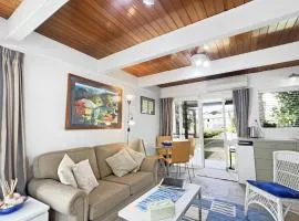 2 BR Cottage 4 Beds, 1 min walk to Harbour & Shops