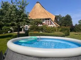 Altes Landhaus Oste, Pool, Strand & Meer, GeZeitenWandel, Haus mit 3 Wohnungen & Kamin