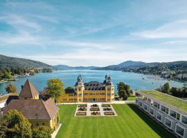 Falkensteiner Schlosshotel Velden – The Leading Hotels of the World โรงแรมในเวลเดน อัม เวิร์ทเทอร์ซี