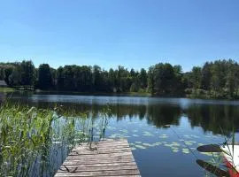 Zielona Przystań - Domek nad jeziorem Dadaj