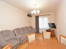 Avchieva's apt on Sundukyan Street