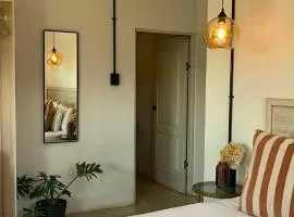 Lighthouse Guesthouse & Cafe