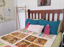 The Quacka - Granny and Huts rustic farmstay