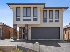 The Grove House -Ideal for Families & large groups