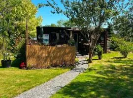 Cabin centrally Located in the Cornish Countryside